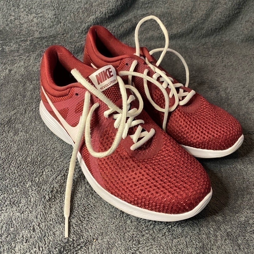 Red white Nike running tennis shoes size 9​​​​​​​​​​​​​​​​​​​​​​​​​​​​​​​​​